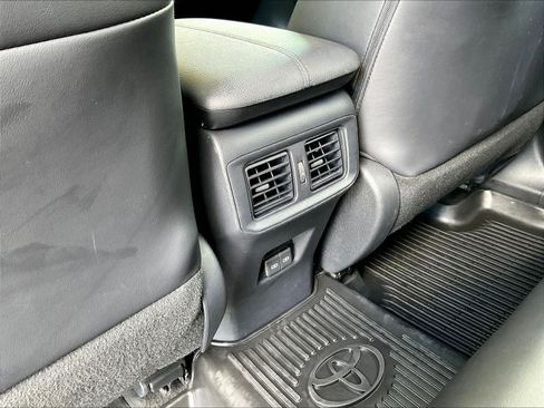 Used 2023 Toyota RAV4 XSE AWD/4WD image 10