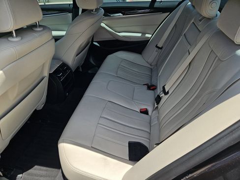 Used 2018 BMW 530e RWD image 17