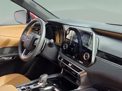 Certified 2025 Lexus RX 350 FWD w/ Technology Package image 28