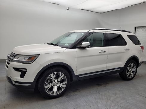Used 2019 Ford Explorer Limited w/ Limited Luxury Package image 2