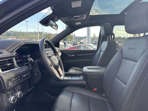 Used 2024 GMC Yukon Denali image 9