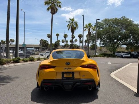 Used 2022 Toyota Supra Premium w/ Driver Assist Package RWD image 4