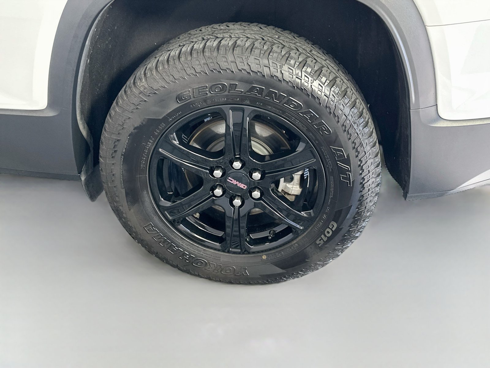 Used 2023 GMC Acadia AT4 w/ Technology Package AWD/4WD image 34