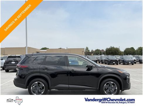 Used 2025 Nissan Rogue SV FWD image 3