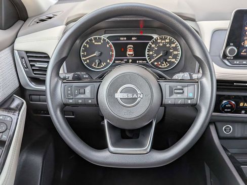 Used 2023 Nissan Rogue SV AWD/4WD image 22