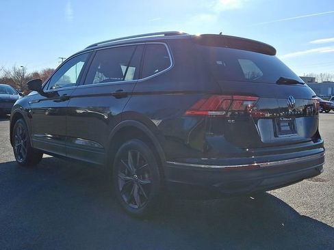 Used 2022 Volkswagen Tiguan SE image 7