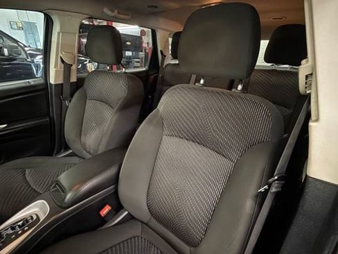 Used 2020 Dodge Journey SE w/ SE Popular Equipment Group FWD image 16