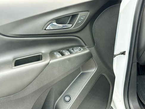 Used 2022 Chevrolet Equinox LT AWD/4WD image 8