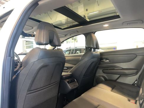 Used 2024 Nissan Ariya AWD image 7