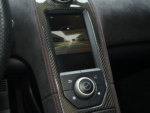 Used 2015 McLaren 650S Spider image 15