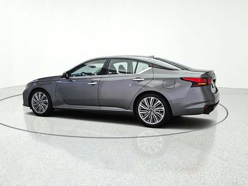 Used 2023 Nissan Altima 2.5 SL FWD image 4