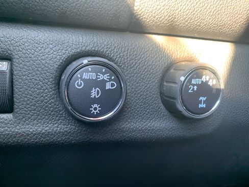 Used 2021 Chevrolet Colorado LT w/ LT Convenience Package image 10