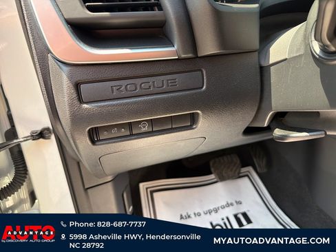Used 2024 Nissan Rogue S FWD image 10