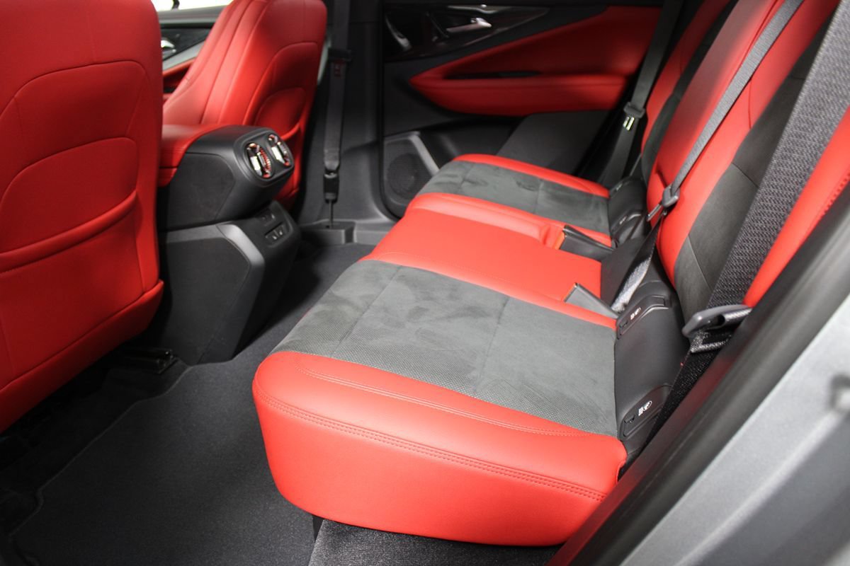 Used 2024 Chevrolet Blazer EV RS RWD image 24