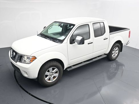 Used 2016 Nissan Frontier SV w/ SV Value Truck Package AWD/4WD image 23