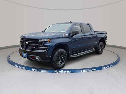 Used 2019 Chevrolet Silverado 1500 LT Trail Boss image 3