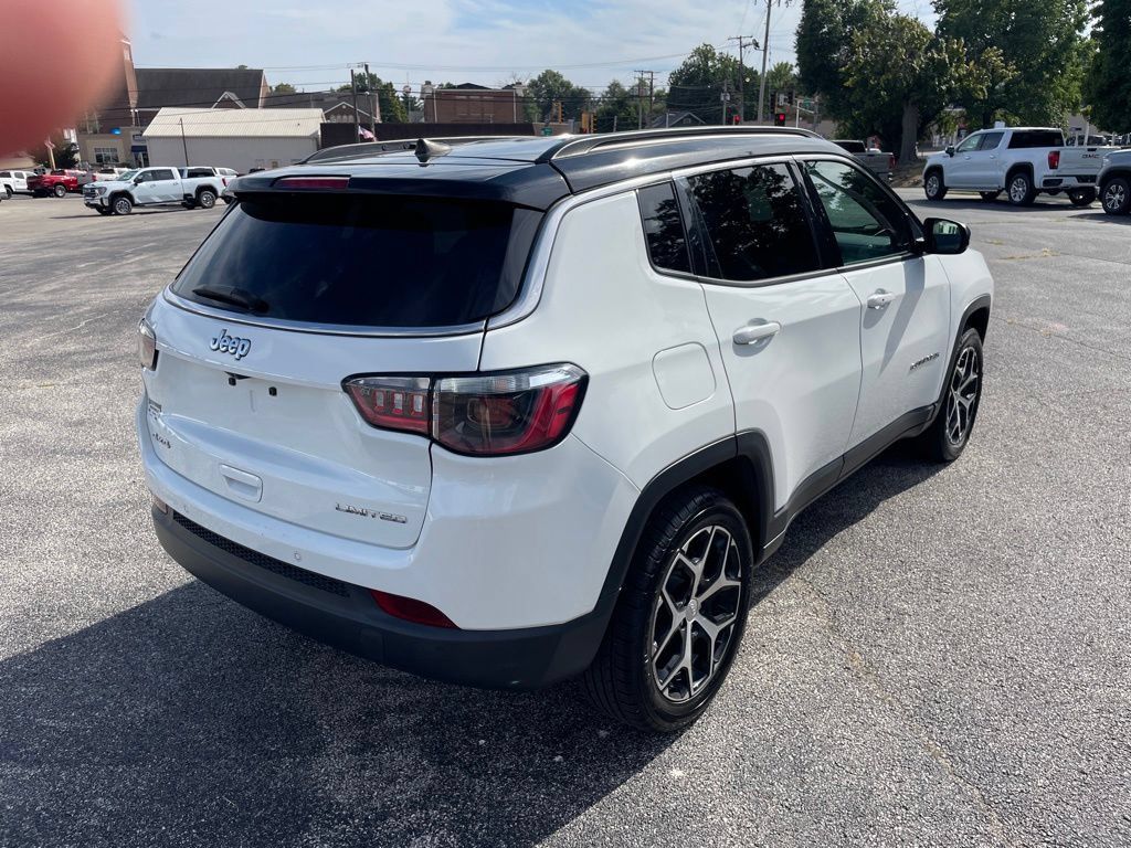 Used 2024 Jeep Compass Limited AWD/4WD image 5