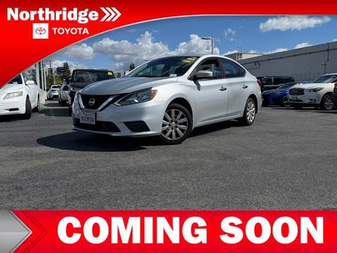 Used 2019 Nissan Sentra S image 2