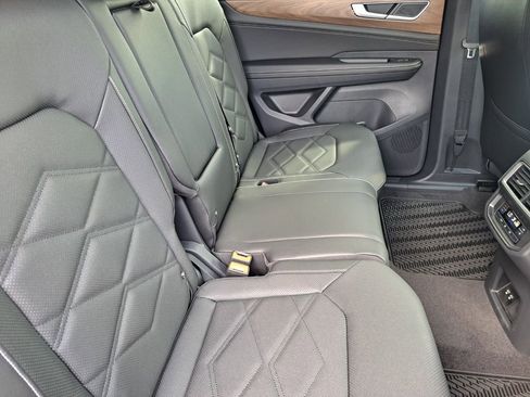 New 2026 Volkswagen Atlas SE image 19