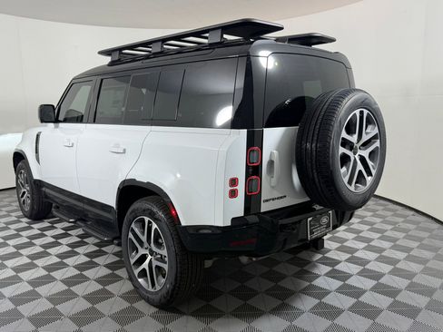 New 2026 Land Rover Defender 110 X-Dynamic SE AWD/4WD image 3