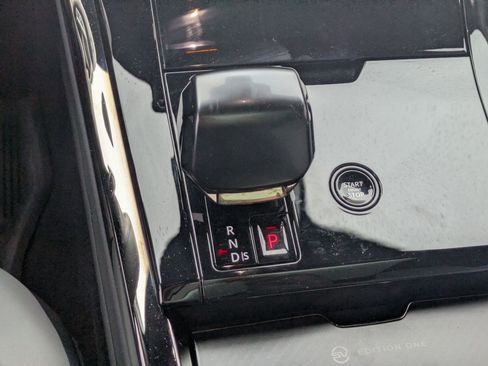 Used 2024 Land Rover Range Rover Sport SV Edition One Carbon Bronze image 25