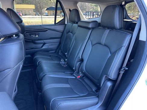 Used 2025 Honda Pilot EX-L image 22