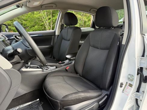 Used 2018 Nissan Sentra SR w/ Electronics Package FWD image 26