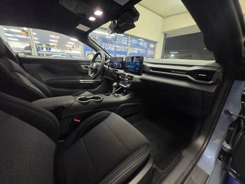 Used 2025 Ford Mustang EcoBoost image 24