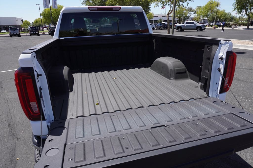 Certified 2026 GMC Sierra 1500 SLT w/ SLT Convenience Package AWD/4WD image 14