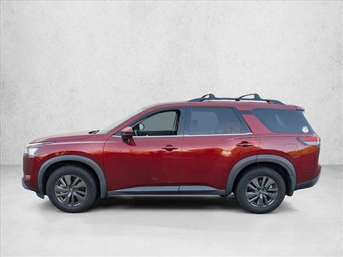Used 2022 Nissan Pathfinder SV image 8