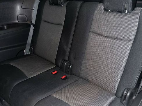 Used 2018 Nissan Pathfinder SV AWD/4WD image 17