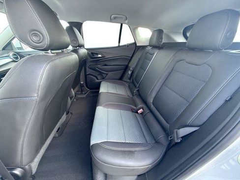 Used 2026 Chevrolet Trax LT FWD image 23