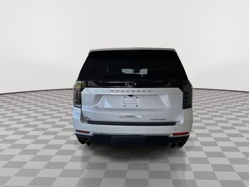 New 2025 Chevrolet Suburban Premier image 9