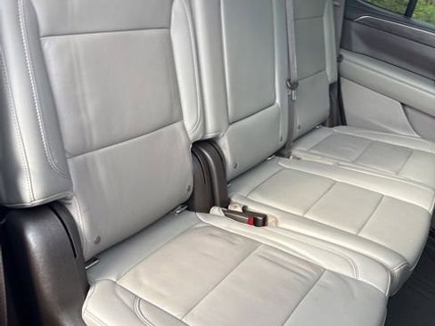 Used 2021 Chevrolet Tahoe LT w/ LT Signature Package image 27