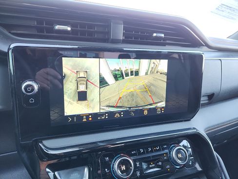 Used 2025 GMC Sierra 1500 AT4 image 18