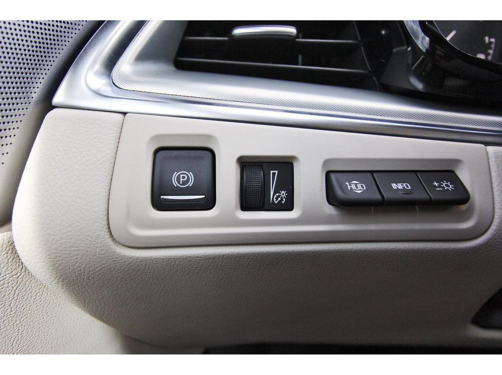 Certified 2023 Cadillac XT5 Premium Luxury w/ Technology Package FWD image 19