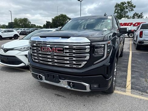 Used 2022 GMC Sierra 1500 Denali AWD/4WD image 2