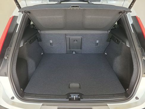 New 2026 Volvo XC40 B4 Core image 10