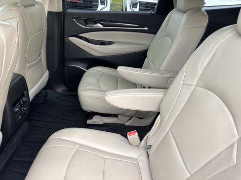 Used 2020 Buick Enclave Premium w/ LPO, Luxury Package image 30