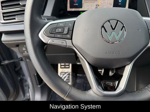 Used 2024 Volkswagen Atlas Cross Sport SEL R-Line image 10