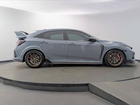 Used 2021 Honda Civic Type R image 9