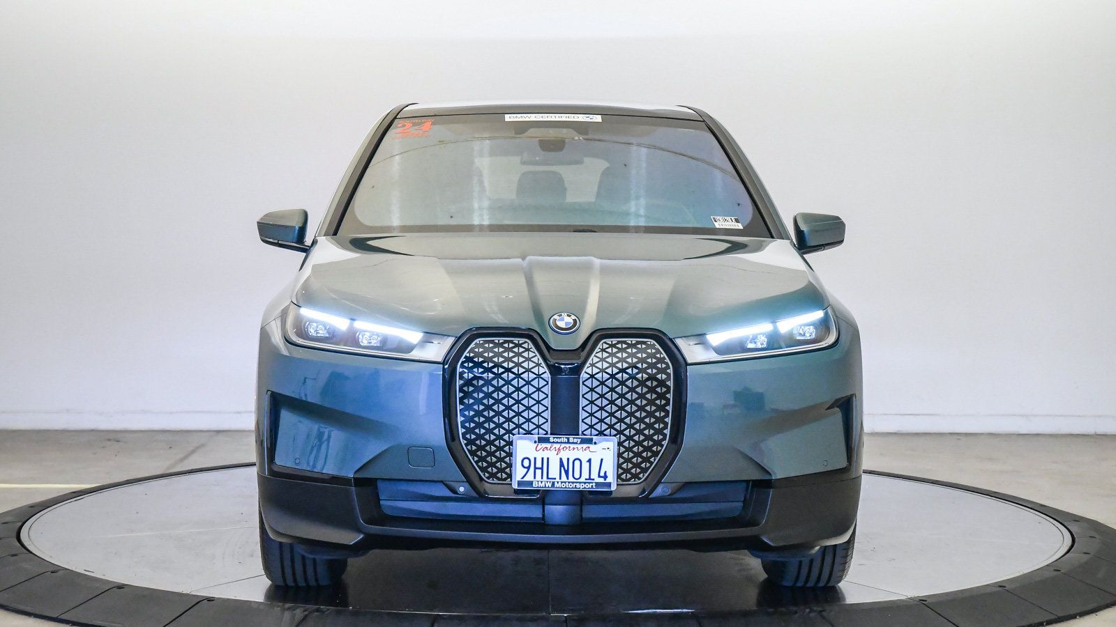 Used 2024 BMW iX xDrive50 AWD/4WD image 7