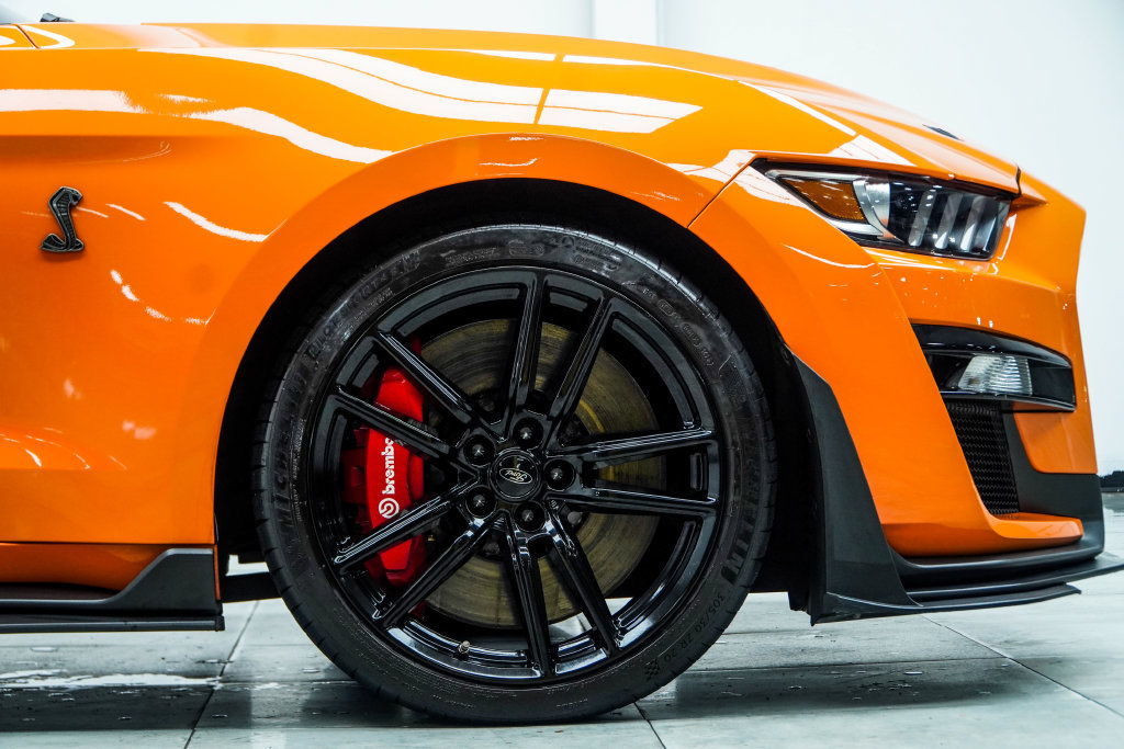 Used 2021 Ford Mustang Shelby GT500 w/ Technology Package RWD image 13