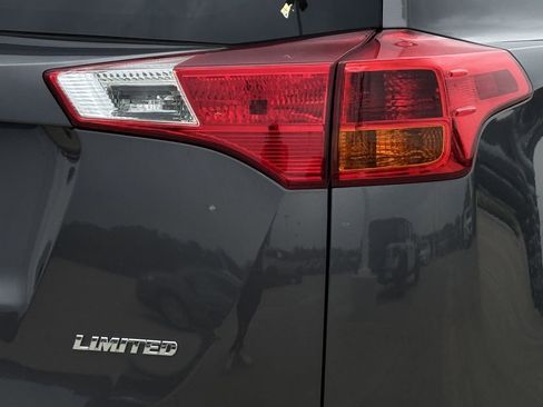 Used 2015 Toyota RAV4 Limited w/ Technology Package FWD image 10
