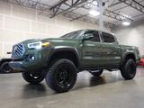 Used 2021 Toyota Tacoma TRD Off-Road image 2