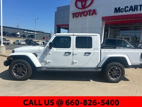 Used 2021 Jeep Gladiator Overland AWD/4WD image 12