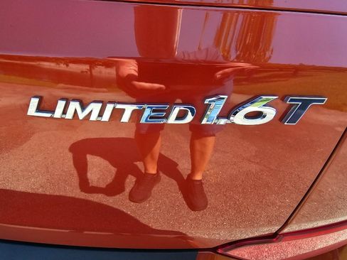 Used 2016 Hyundai Tucson Limited w/ Option Group 03 FWD image 15