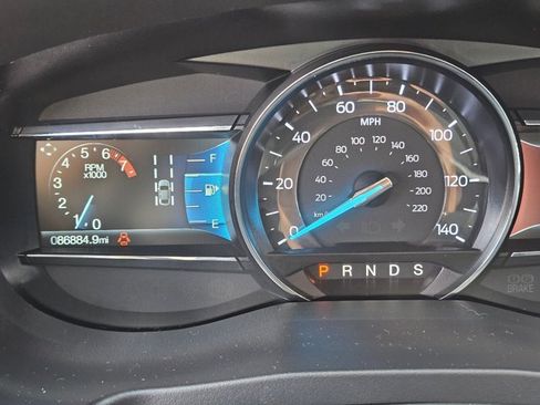 Used 2018 Ford Explorer Limited w/ Equipment Group 301A FWD image 12