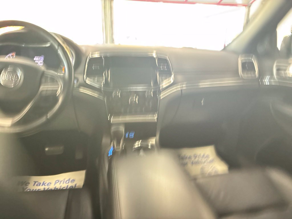 Used 2021 Jeep Grand Cherokee Limited AWD/4WD image 12