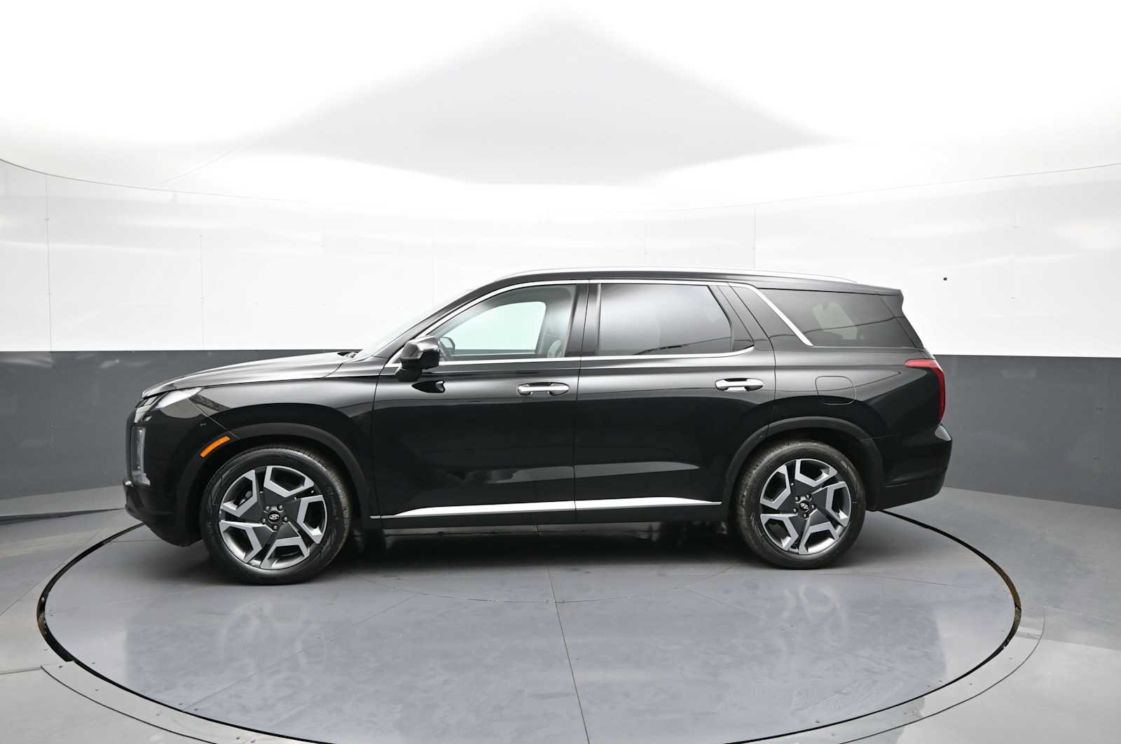 Certified 2023 Hyundai Palisade SEL w/ Cargo Package AWD/4WD image 8